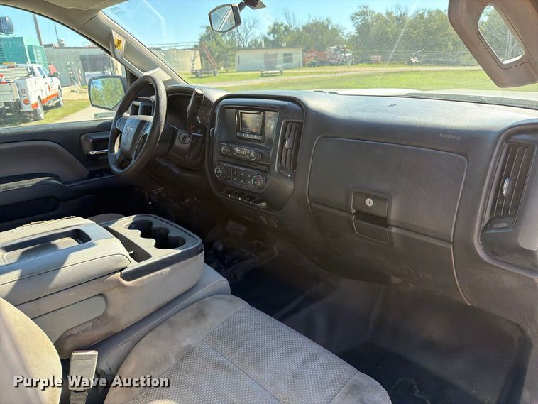 image for item EP7916 2015 Chevrolet Silverado 2500HD Ext. Cab pickup truck