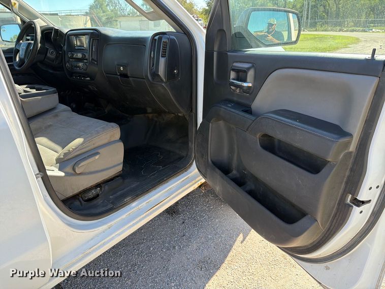image for item EP7916 2015 Chevrolet Silverado 2500HD Ext. Cab pickup truck