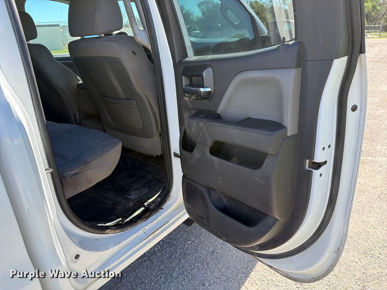 image for item EP7916 2015 Chevrolet Silverado 2500HD Ext. Cab pickup truck
