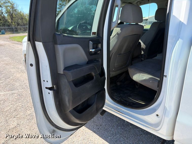 image for item EP7916 2015 Chevrolet Silverado 2500HD Ext. Cab pickup truck