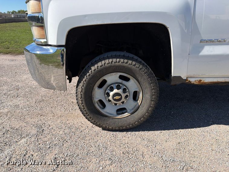 image for item EP7916 2015 Chevrolet Silverado 2500HD Ext. Cab pickup truck