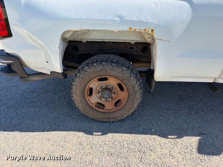 image for item EP7916 2015 Chevrolet Silverado 2500HD Ext. Cab pickup truck