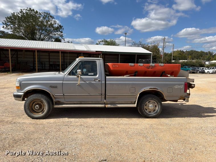 image for item ER3483 1996 Ford F250 XLT pickup truck