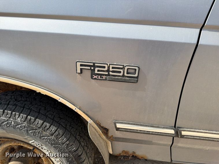 image for item ER3483 1996 Ford F250 XLT pickup truck