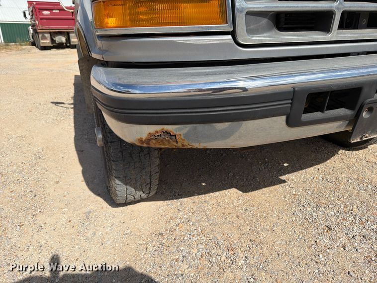 image for item ER3483 1996 Ford F250 XLT pickup truck