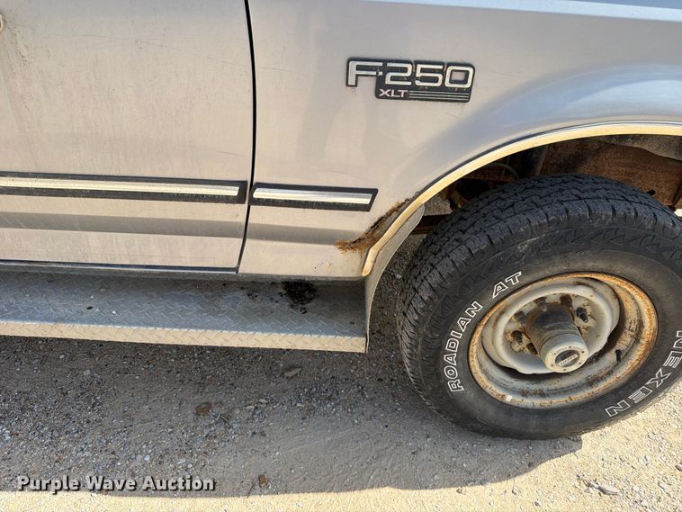 image for item ER3483 1996 Ford F250 XLT pickup truck