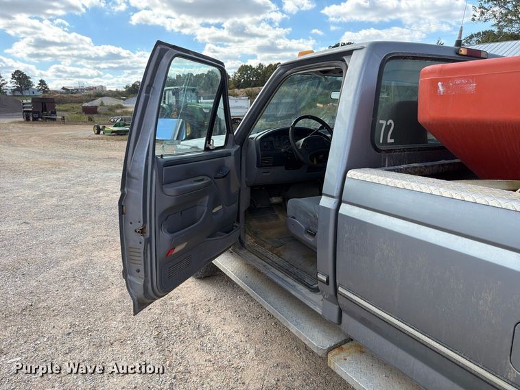 image for item ER3483 1996 Ford F250 XLT pickup truck