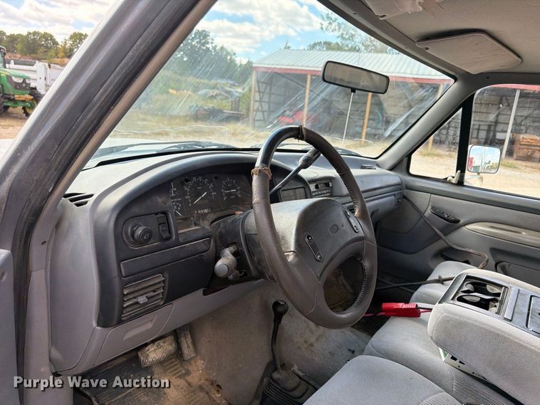 image for item ER3483 1996 Ford F250 XLT pickup truck