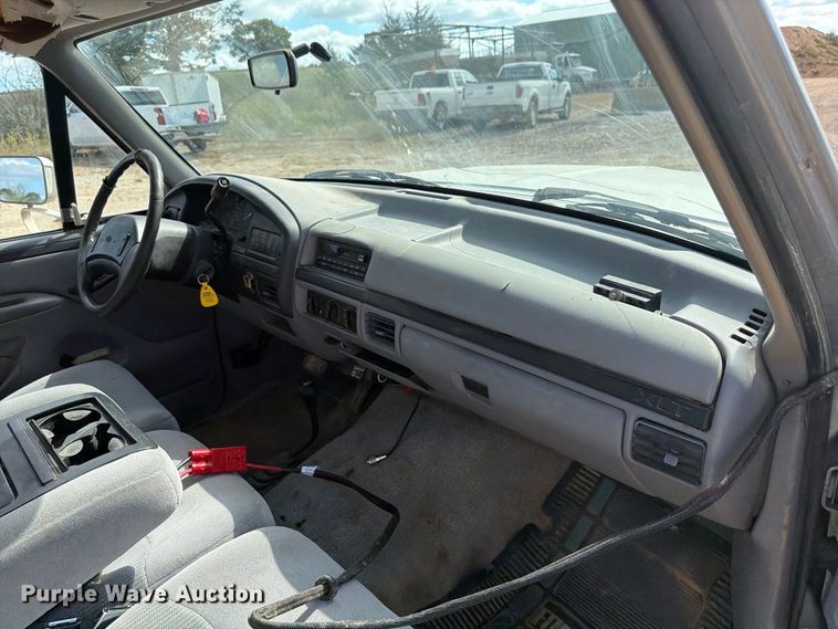 image for item ER3483 1996 Ford F250 XLT pickup truck