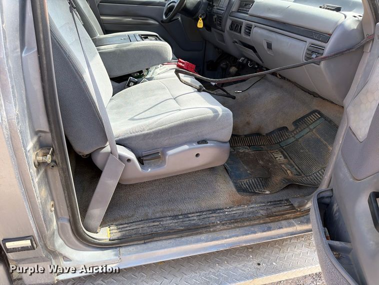 image for item ER3483 1996 Ford F250 XLT pickup truck
