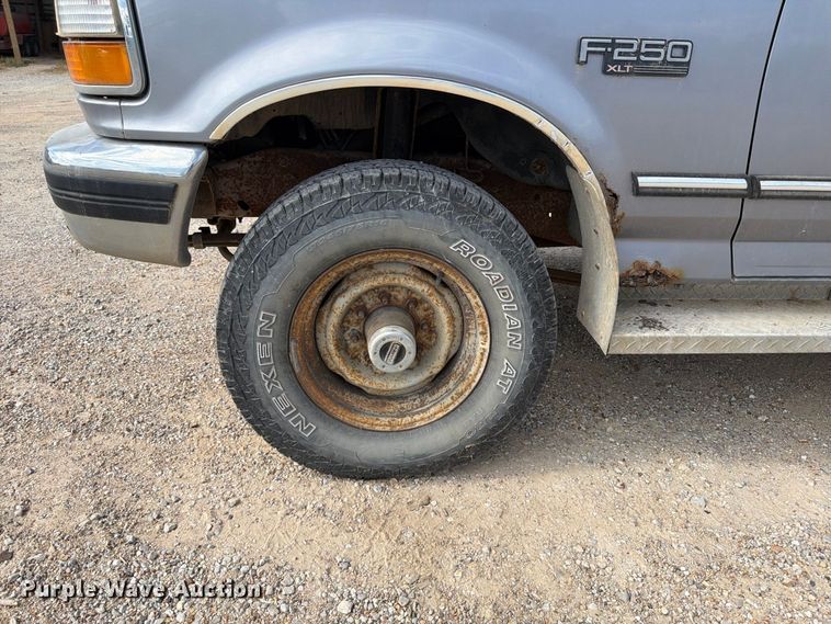 image for item ER3483 1996 Ford F250 XLT pickup truck