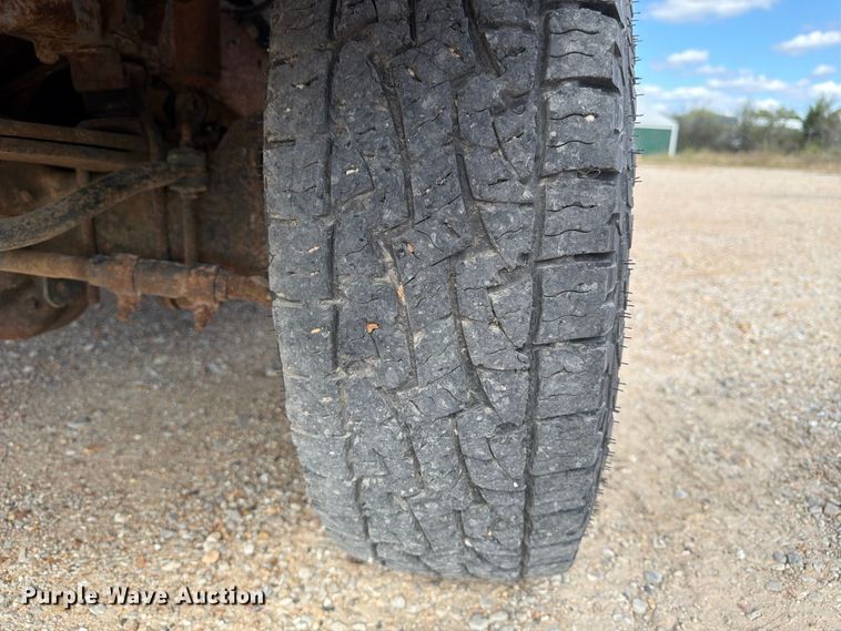 image for item ER3483 1996 Ford F250 XLT pickup truck