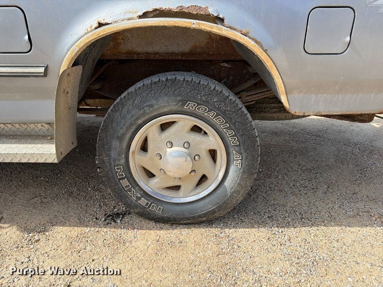 image for item ER3483 1996 Ford F250 XLT pickup truck