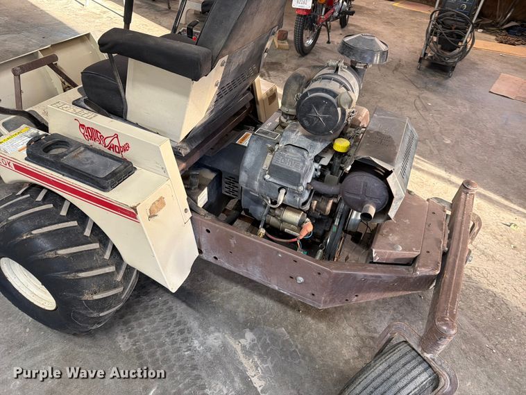 image for item ES1158 2002 Grass Hopper 720K ZTR lawn mower