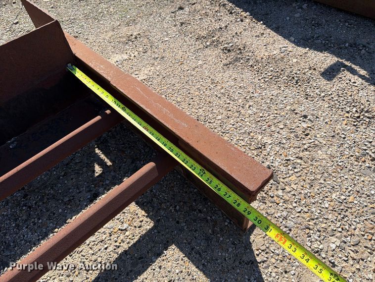 image for item ES1161 Box screed