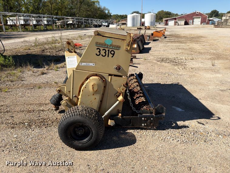 image for item ES1164 2002 Land Pride OS1548 seeder