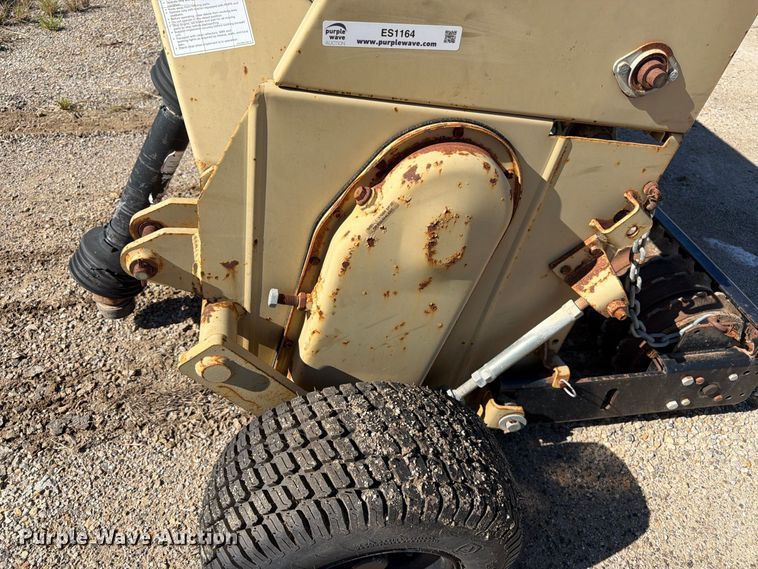 image for item ES1164 2002 Land Pride OS1548 seeder