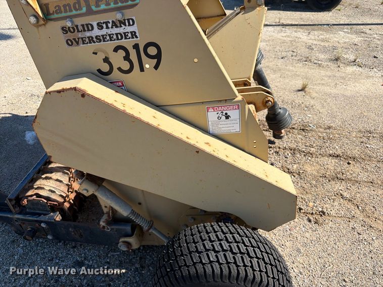 image for item ES1164 2002 Land Pride OS1548 seeder