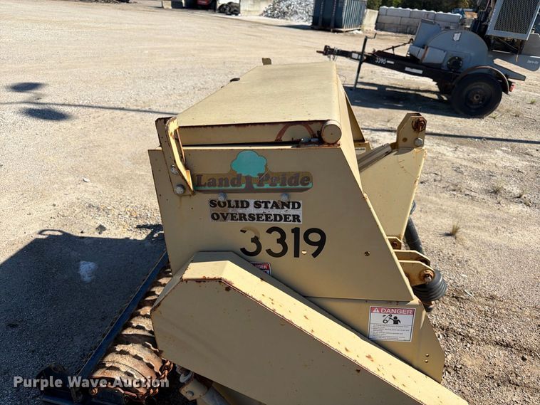 image for item ES1164 2002 Land Pride OS1548 seeder