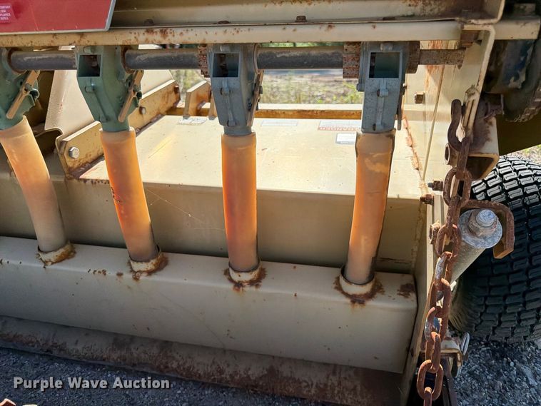 image for item ES1164 2002 Land Pride OS1548 seeder