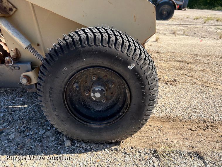 image for item ES1164 2002 Land Pride OS1548 seeder