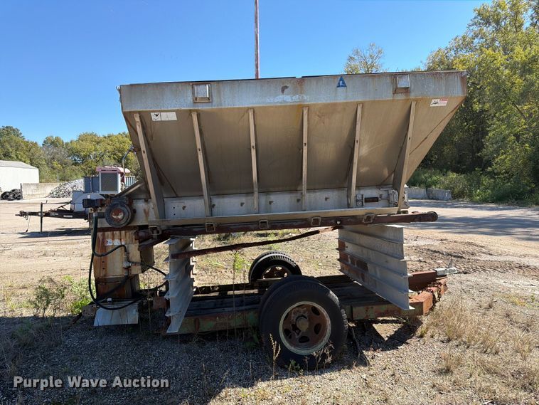 image for item ES1165 Monroe Snow and Ice 00058804 spreader