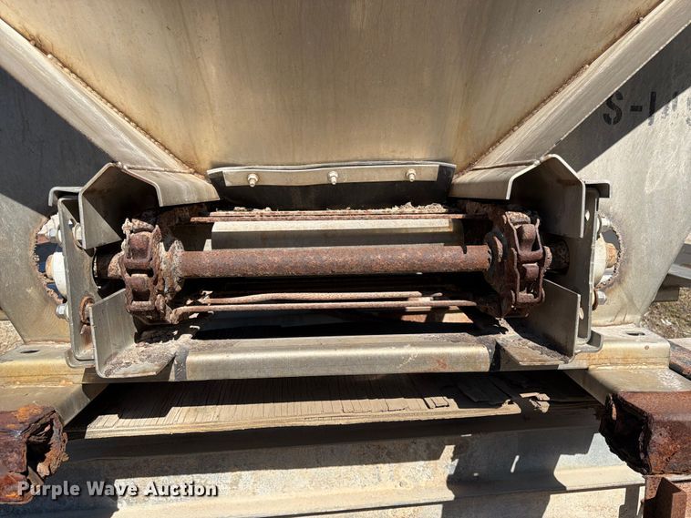 image for item ES1165 Monroe Snow and Ice 00058804 spreader