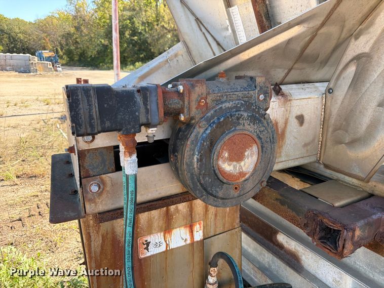 image for item ES1165 Monroe Snow and Ice 00058804 spreader