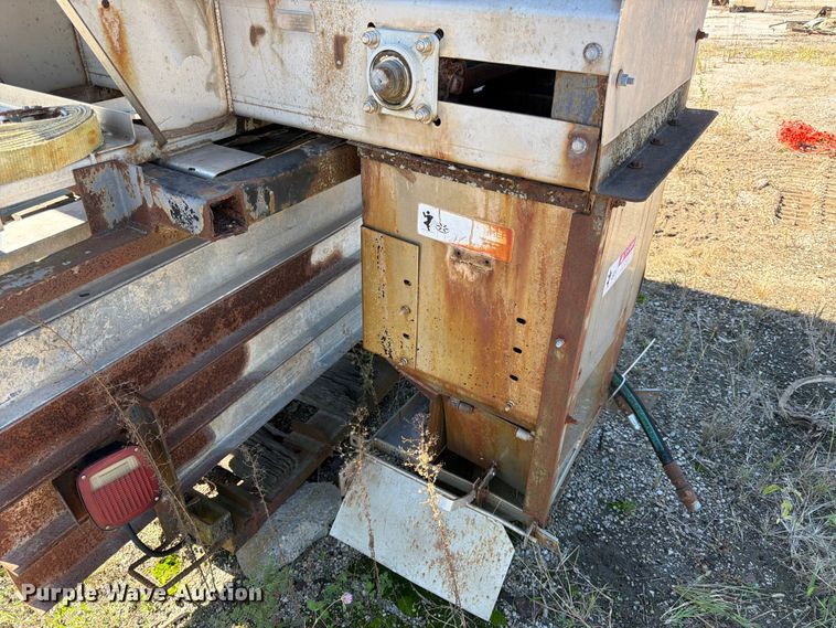image for item ES1165 Monroe Snow and Ice 00058804 spreader