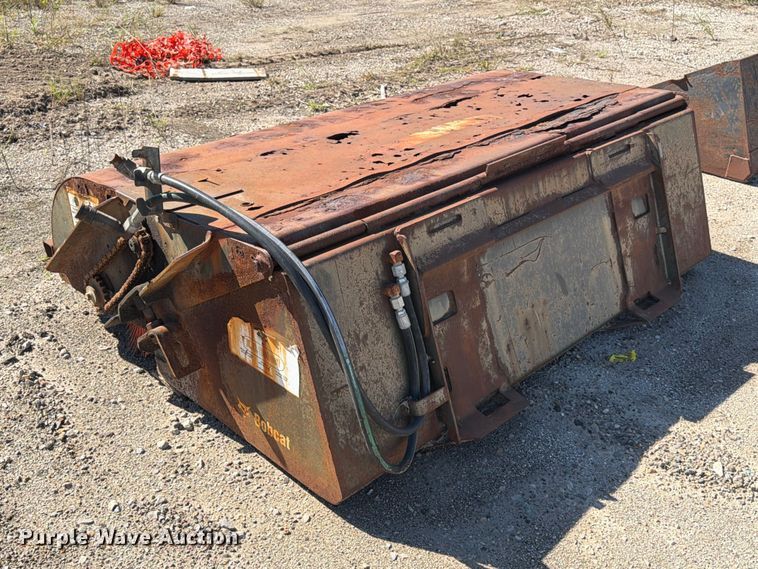 image for item ES1166 2012 Bobcat 72 Sweeper skid steer sweeper