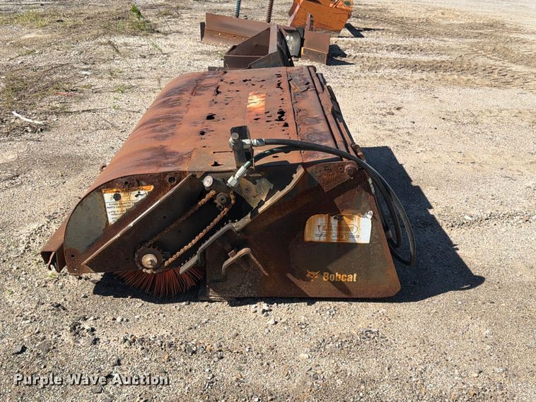 image for item ES1166 2012 Bobcat 72 Sweeper skid steer sweeper