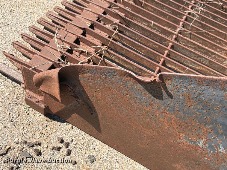 image for item ES1167 Skid steer rock bucket