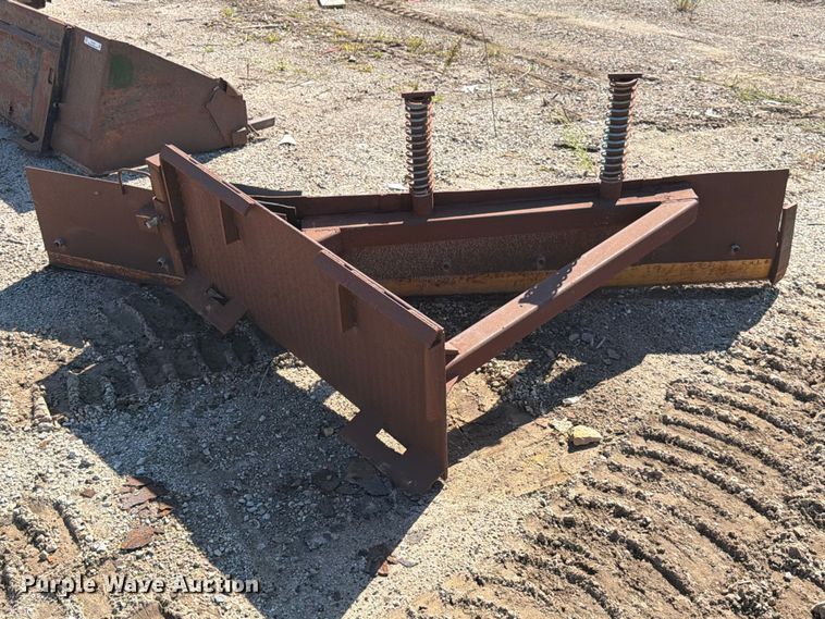 image for item ES1168 Skid steer blade