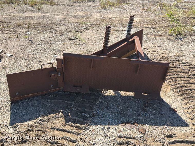 image for item ES1168 Skid steer blade