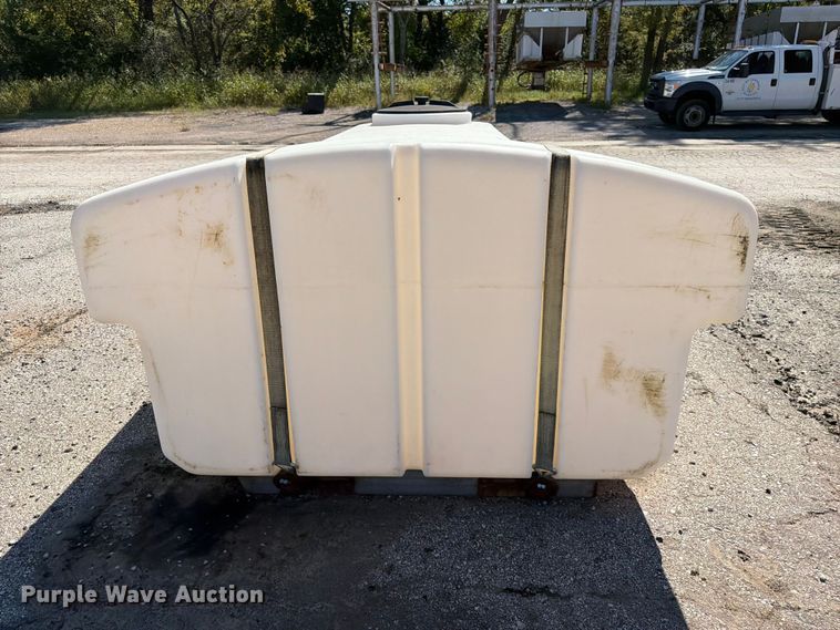 image for item ES1170 2020 Ace Roto-Mold tank