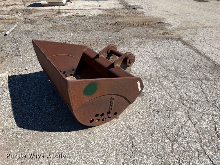 image for item ES1171 ESCO excavator bucket