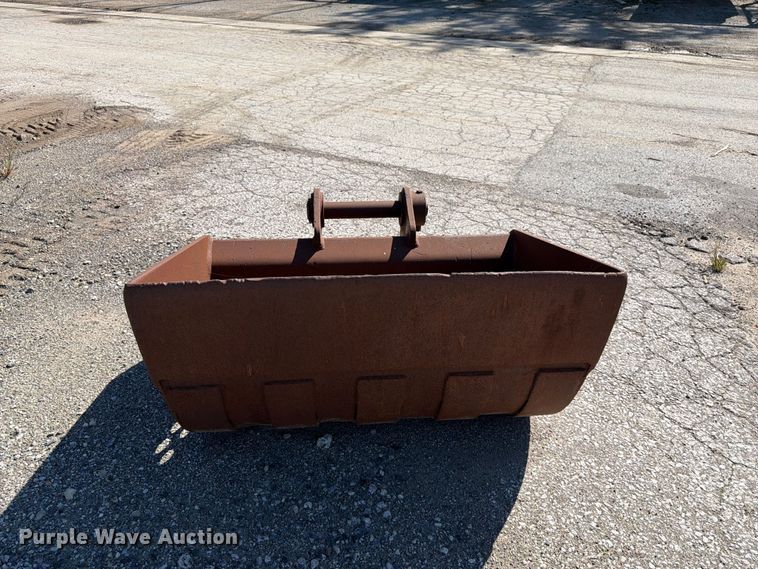 image for item ES1171 ESCO excavator bucket