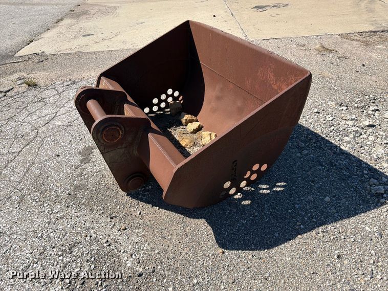 image for item ES1171 ESCO excavator bucket