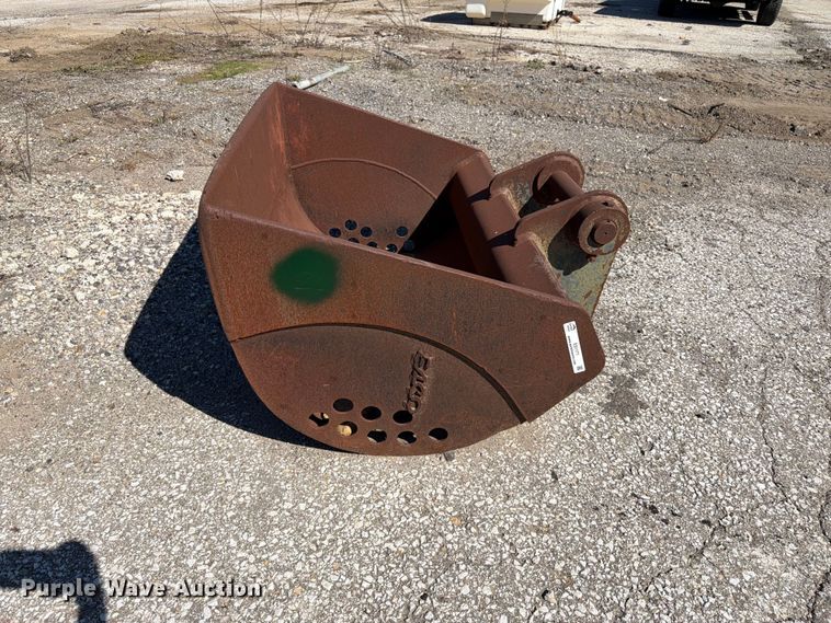 image for item ES1171 ESCO excavator bucket