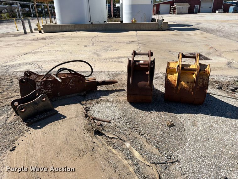 image for item ES1172 (4) excavator attachments