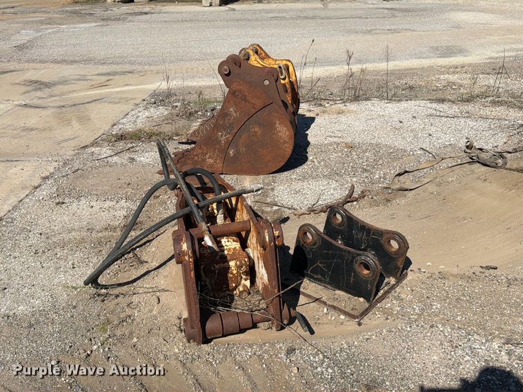 image for item ES1172 (4) excavator attachments