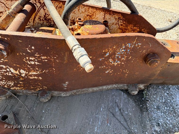 image for item ES1172 (4) excavator attachments