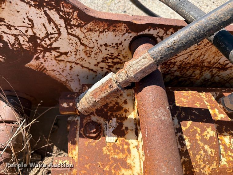image for item ES1172 (4) excavator attachments