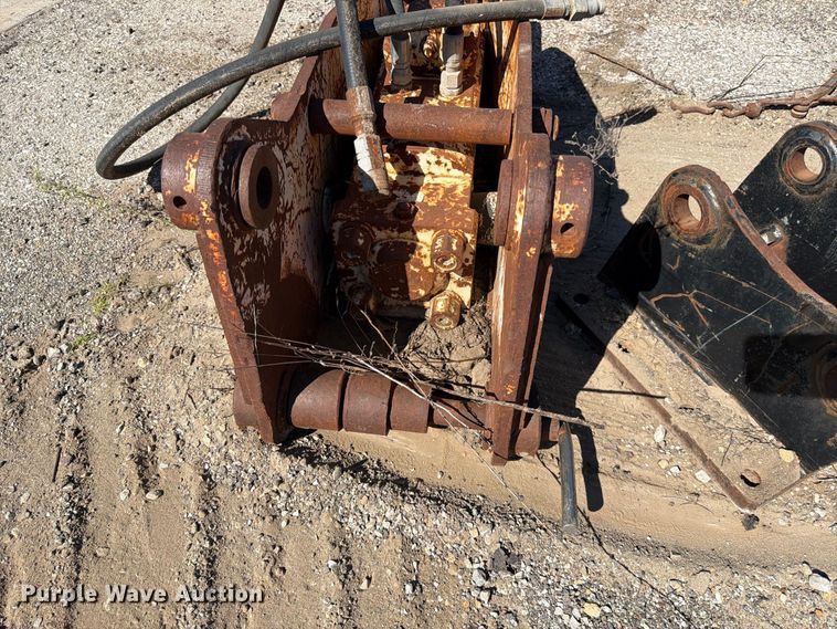 image for item ES1172 (4) excavator attachments