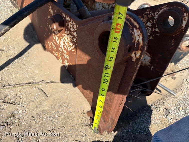image for item ES1172 (4) excavator attachments
