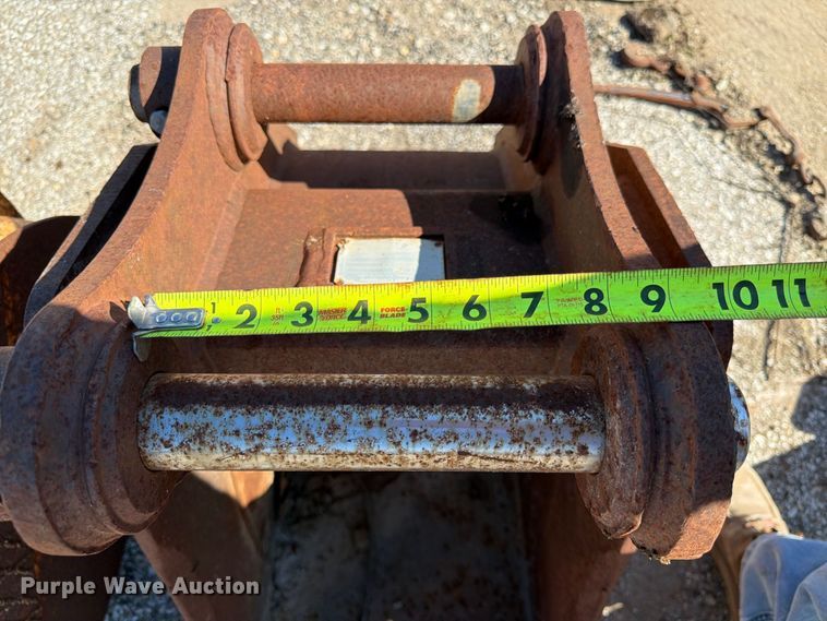 image for item ES1172 (4) excavator attachments