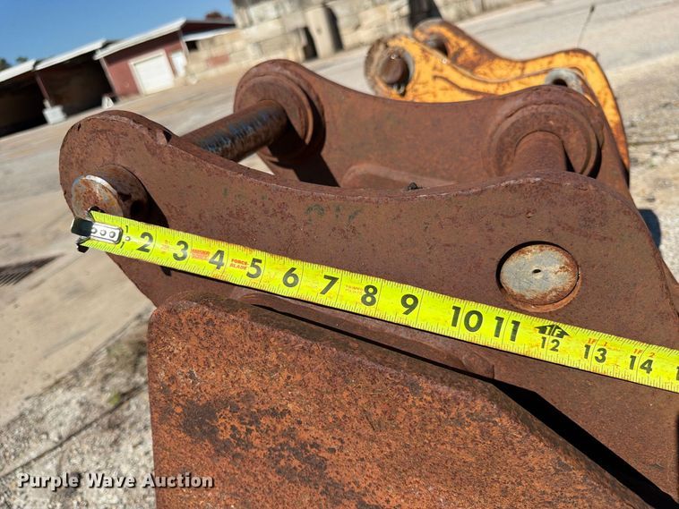 image for item ES1172 (4) excavator attachments