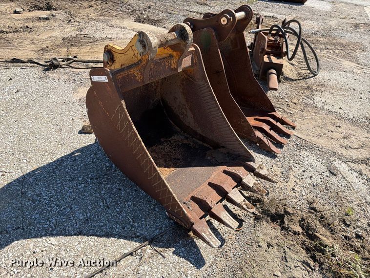 image for item ES1172 (4) excavator attachments