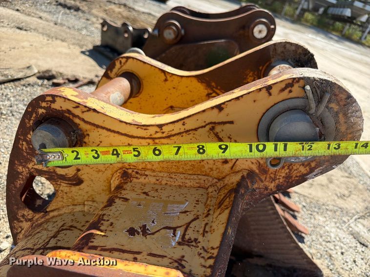 image for item ES1172 (4) excavator attachments