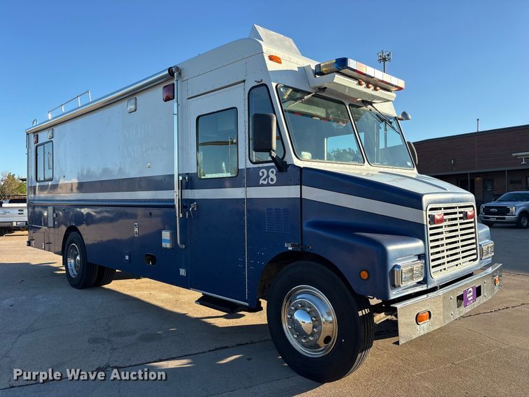 image for item ES8117 1990 Chevrolet Forward Control mobile command center